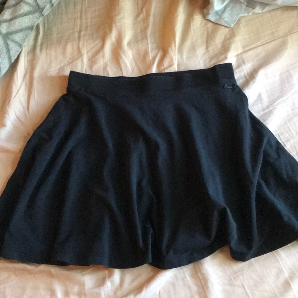 Short Black skirt
